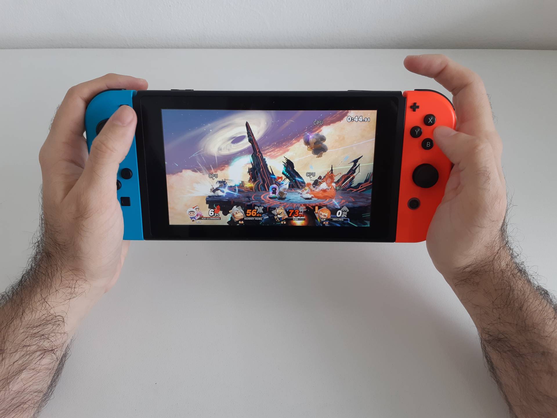 Nintendo Switch em modo portátil (handheld)